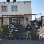 En cateo realizado en el fraccionamiento Jardín de la Montaña, en #Morelia, asegura #FGE 300 dosis de narcótico