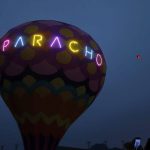 Cielo de Paracho se llena de color con clausura del festival de globos de cantoya