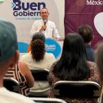 Semigrante entrega tarjetas Orgullo Migrante y visas a 50 beneficiarios de Zamora