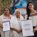 Tianguis de Domingo de Ramos celebra la riqueza textil de los pueblos originarios