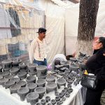 Pátzcuaro reúne la riqueza artesanal de Michoacán en tradicional tianguis de Noche de Muertos